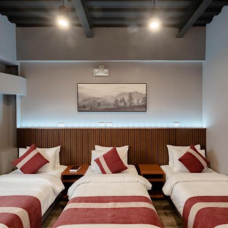Kekehyu Business Hotel Valencia  Екстериор снимка