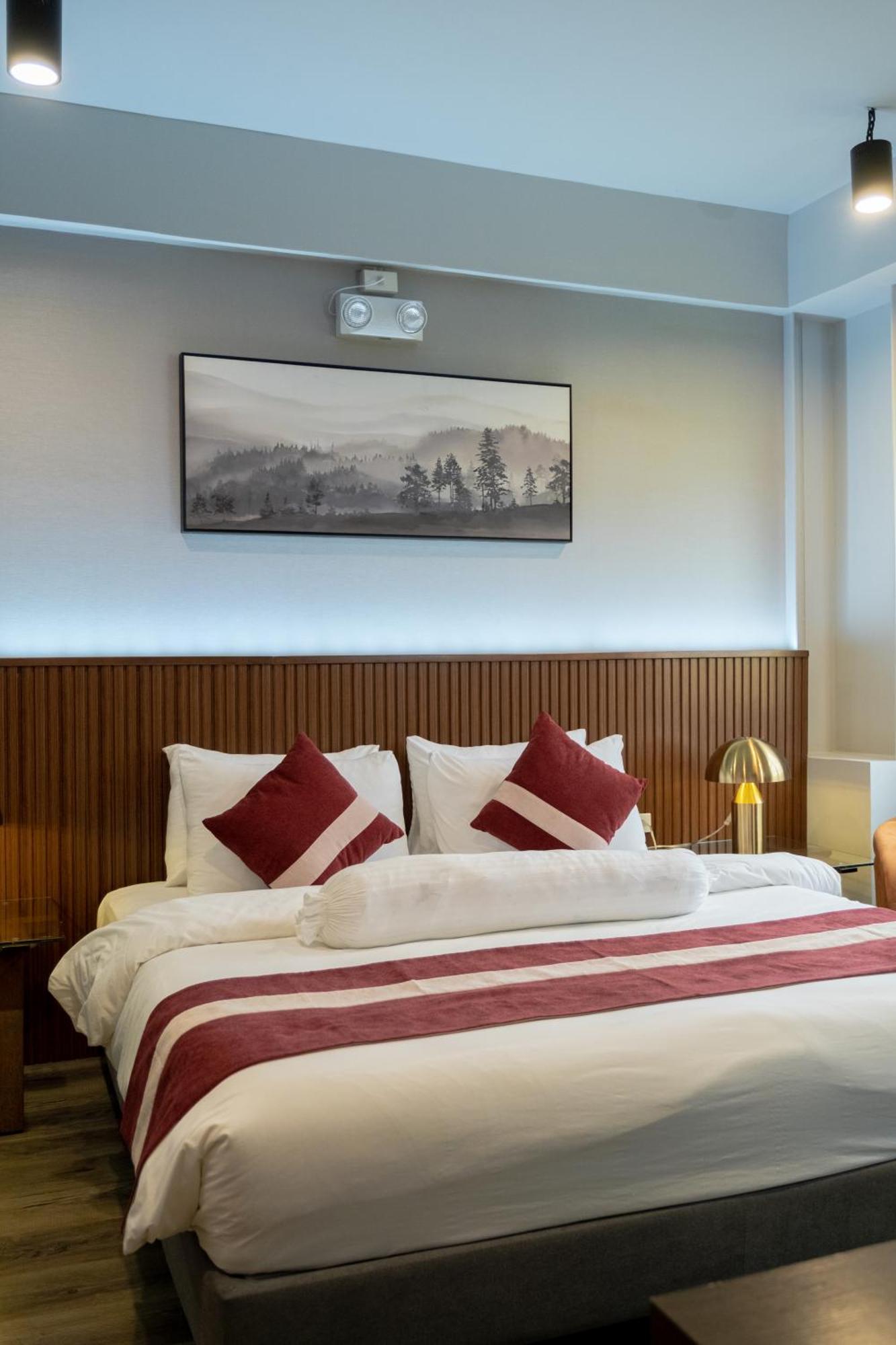 Kekehyu Business Hotel Valencia  Екстериор снимка