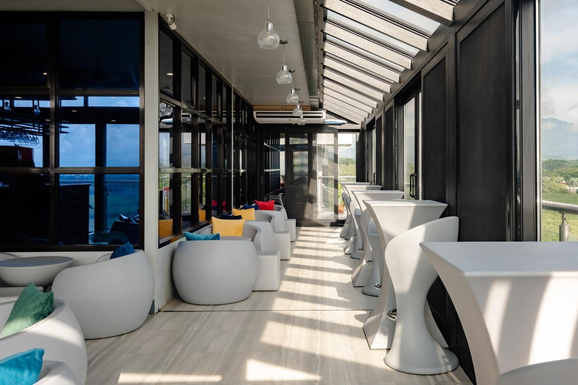 Kekehyu Business Hotel Valencia  Екстериор снимка