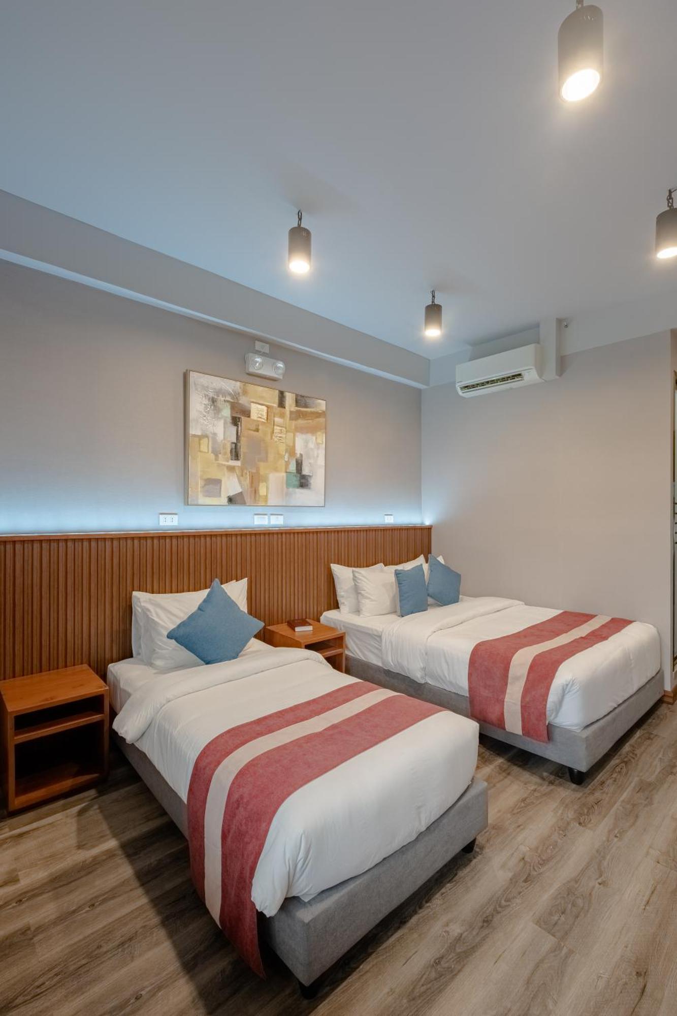 Kekehyu Business Hotel Valencia  Екстериор снимка